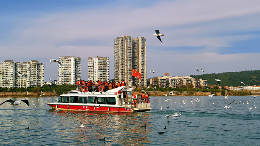 越王樓公司：元旦文旅服務(wù)成效顯著，跨年活動(dòng)引發(fā)廣泛共鳴